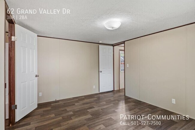 Building Photo - 62 Grand Valley Dr