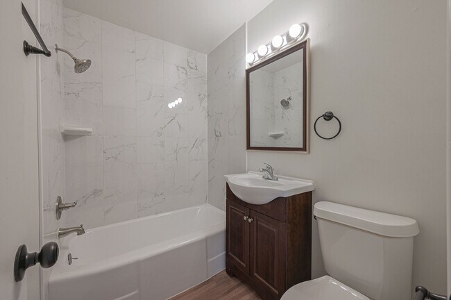 Building Photo - 5954 NW 35th St