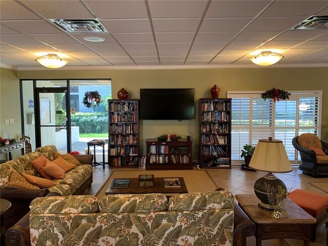 Building Photo - 1316 Pasadena Ave S