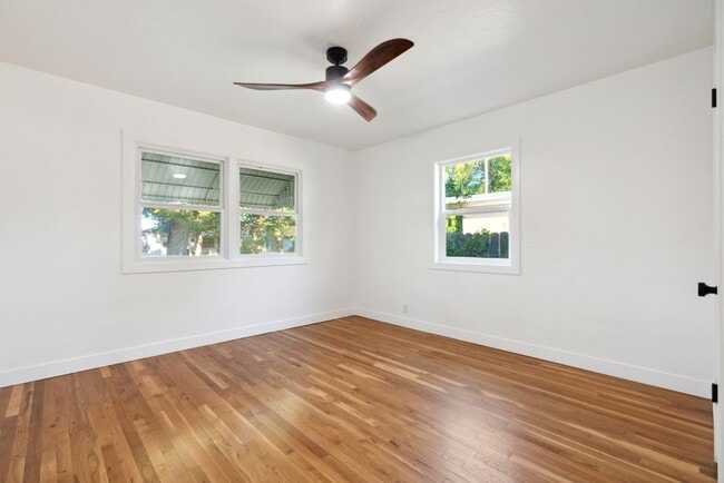 Building Photo - Classicly Charming Remodeled Garden Tract ...