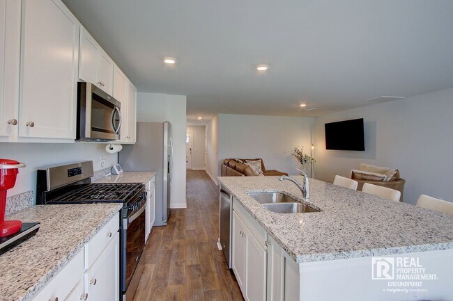 Building Photo - 174 Haventree Ct