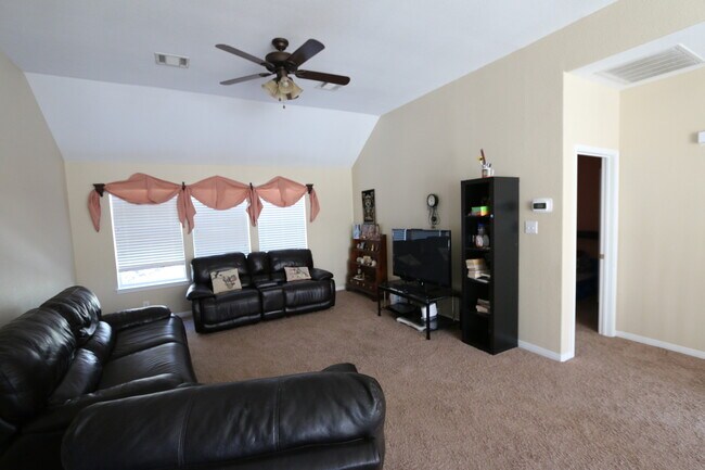 Building Photo - 21010 Wild Springs Dr