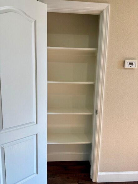 laundry closet 3rd floor - 722 El Paseo Cir