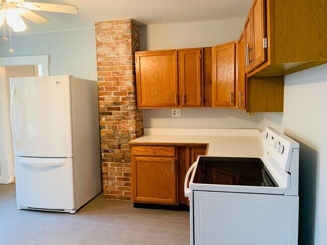 Building Photo - 33 O&#39;Brion St.