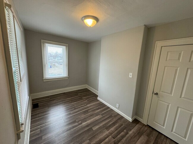 Building Photo - 149-151-151 E Woodrow Ave