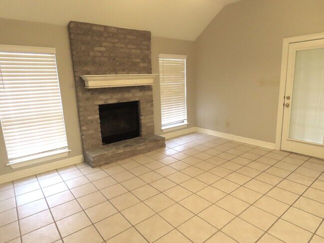 Building Photo - COMING SOON! Whitehouse! Gorgeous 4 Bedroom, 2 Bath Home