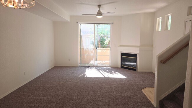 Building Photo - 3263 Apogee View