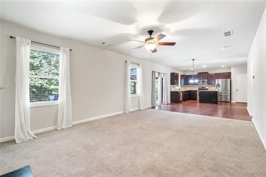 Building Photo - 655 Westmoreland Ln NE