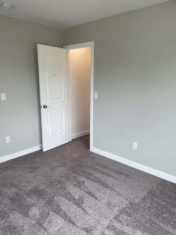 Building Photo - 153 E Brushy Canyon St