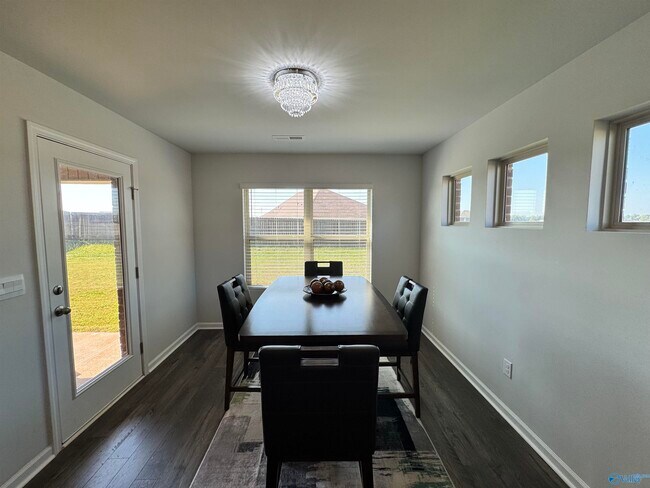 Building Photo - 183 Tobin Ln