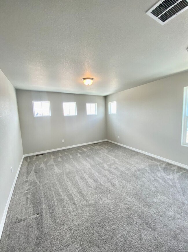 Building Photo - 3 Bedroom SFR in 80938 Near Peterson SFB