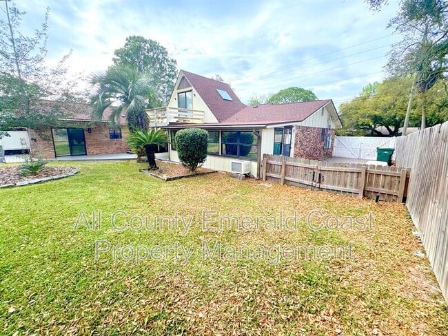 Building Photo - 504 Kelly St