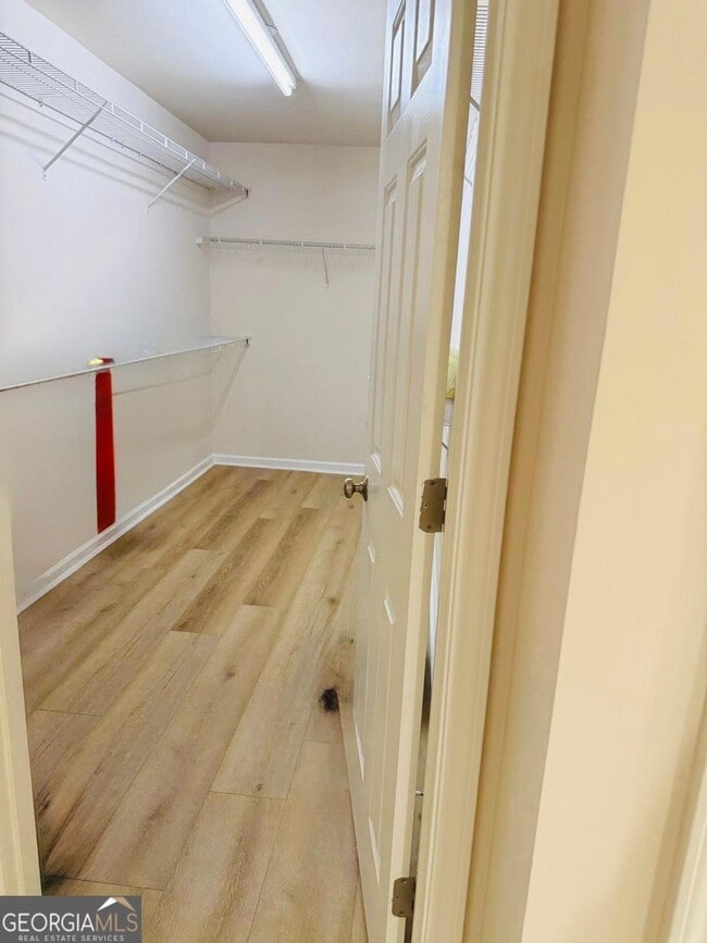 Building Photo - 830 Pimlicon Pl