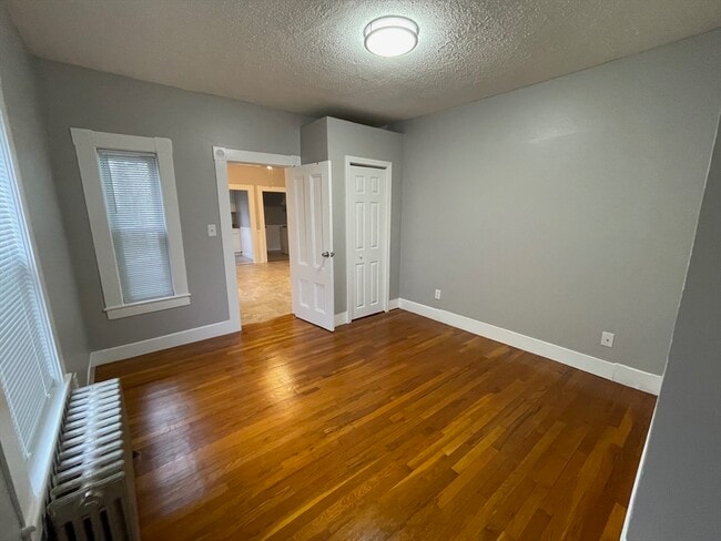 Building Photo - 46 Lane St