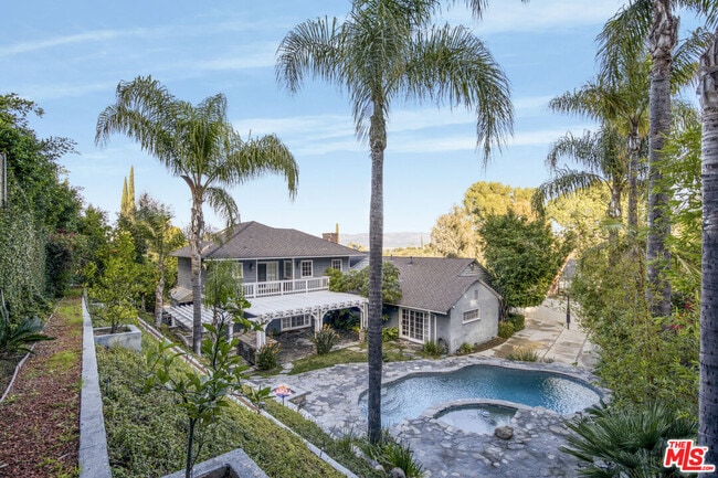 Building Photo - 3690 Crownridge Dr