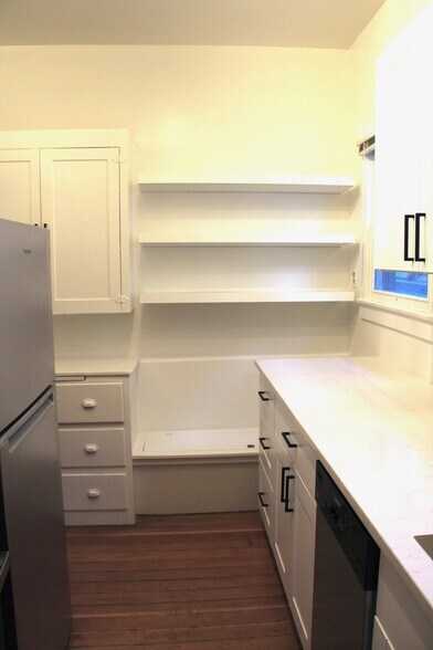 Kitchen - 2815 I St