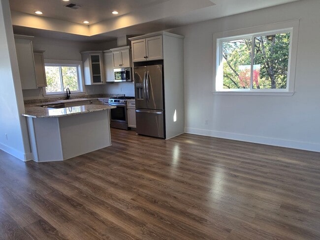 Building Photo - 3 bedroom 2.5 bathroom Custom Built Home