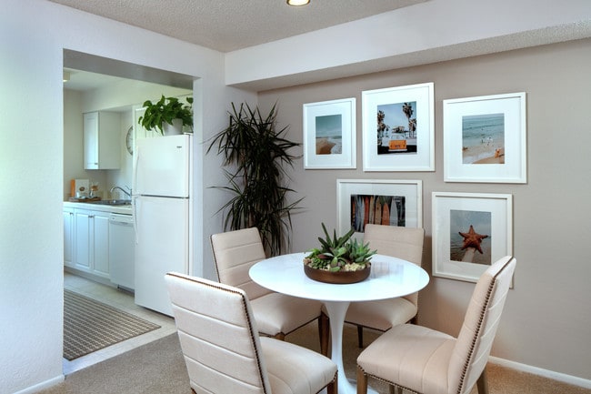 Building Photo - Woodbridge Villas Apartment Homes