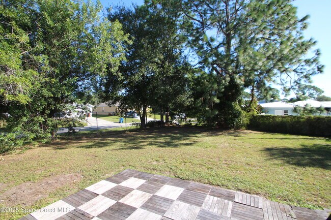 Building Photo - 1561 Rachel Ave SE