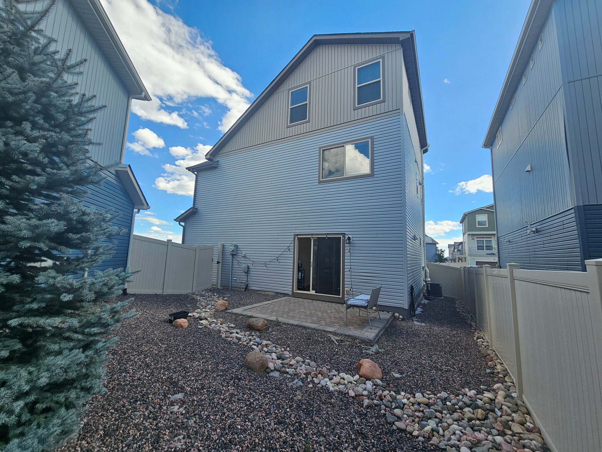Building Photo - 9378 Timberlake Loop