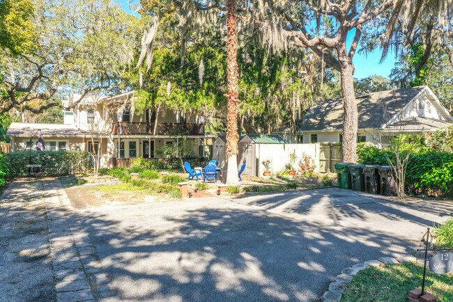 Building Photo - 12 Sylvan Dr