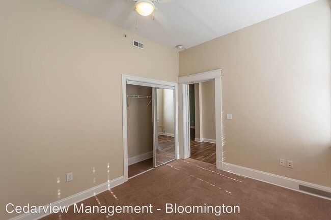 Building Photo - 106 E Kirkwood Ave