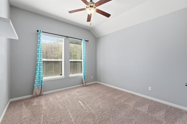 Building Photo - 2508 Hilltop Divide Ln