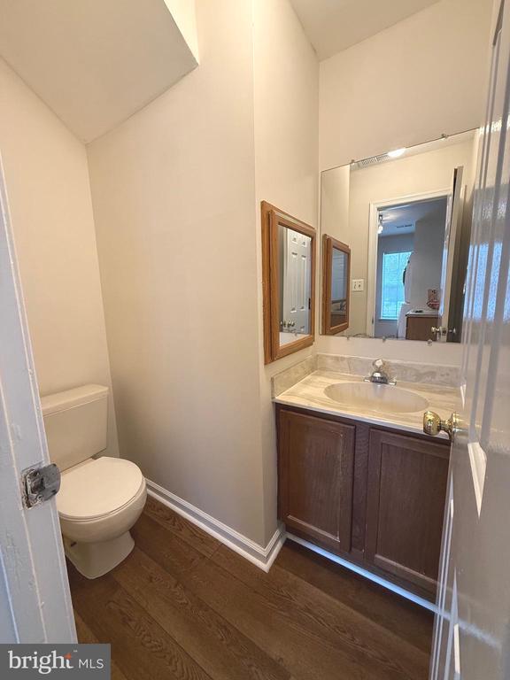 Building Photo - 103 Wind Ridge Dr