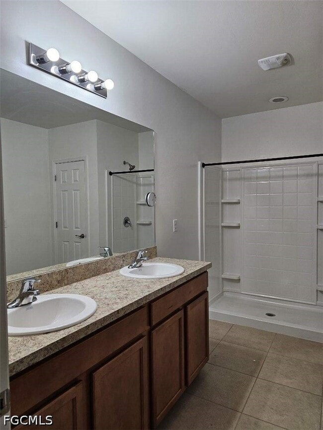 Building Photo - 114 SE 3rd St