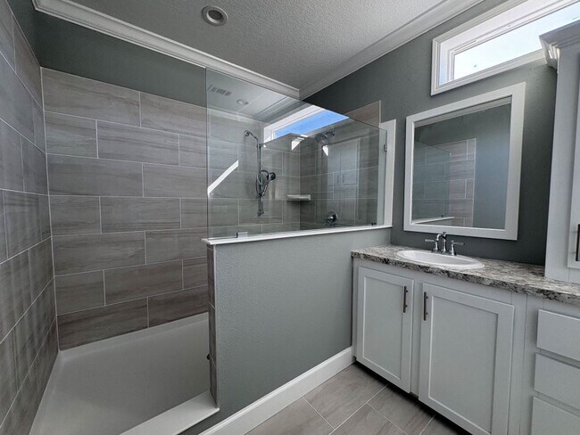 Building Photo - 1009 Morgan Jones Dr