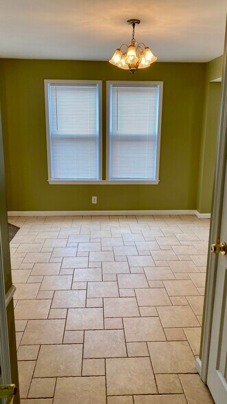 Dining room - 2223 Noble St