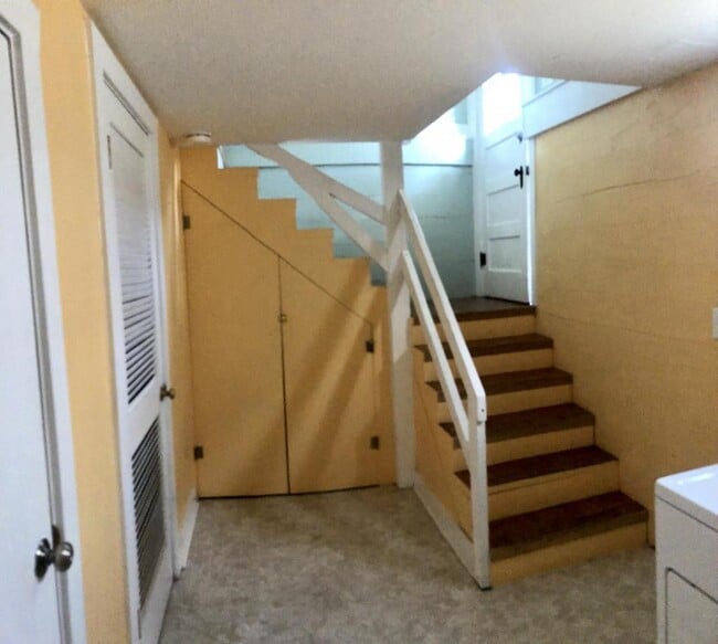 Building Photo - 1208 9th Ave