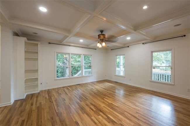 Building Photo - 1018 Berne St SE