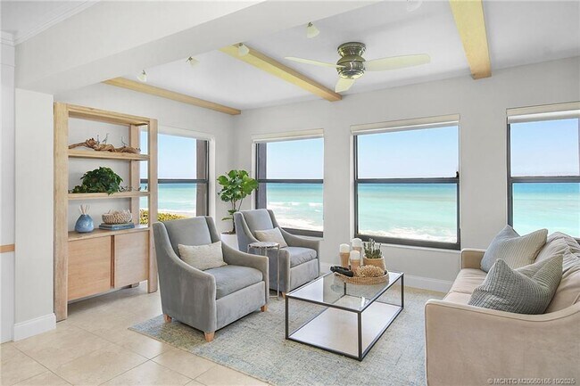 Building Photo - 1289 NE Ocean Blvd