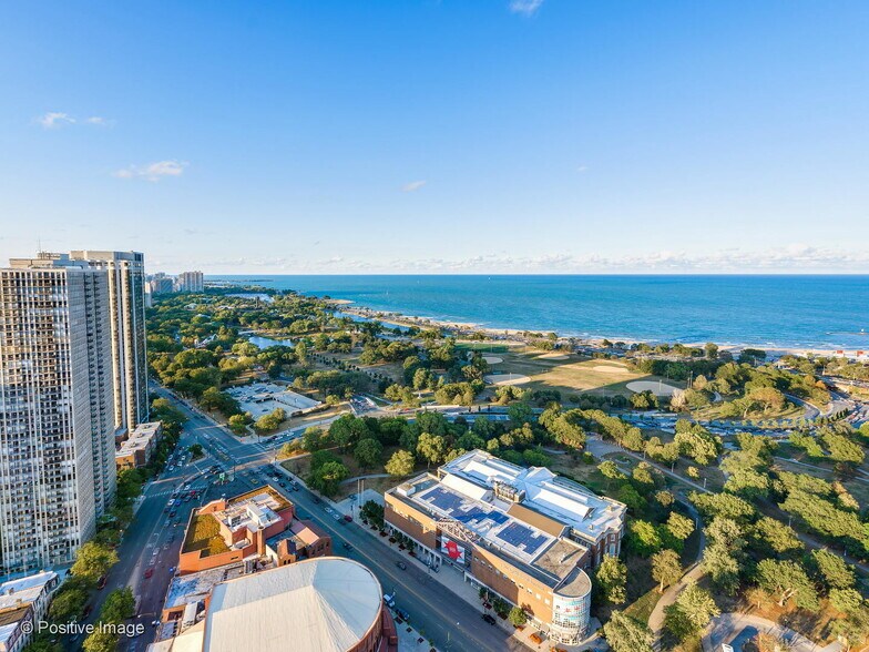 Building Photo - 1560 N Sandburg Ter