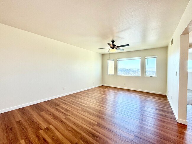 Building Photo - 670 Hillside Blvd