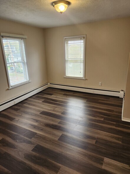 Bedroom - 27 E Coal St