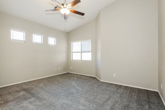 Building Photo - 13426 W Crocus Dr