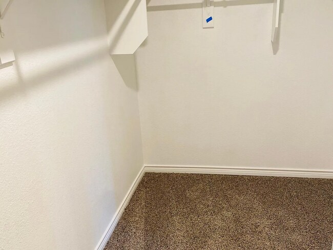 Building Photo - 2205 Elena Dr