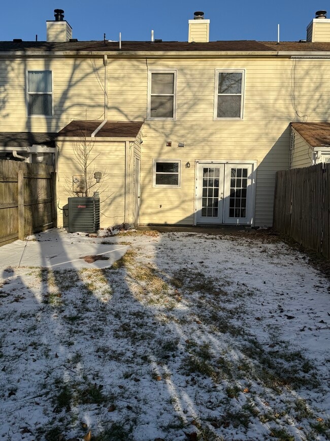 Building Photo - Georgetown property