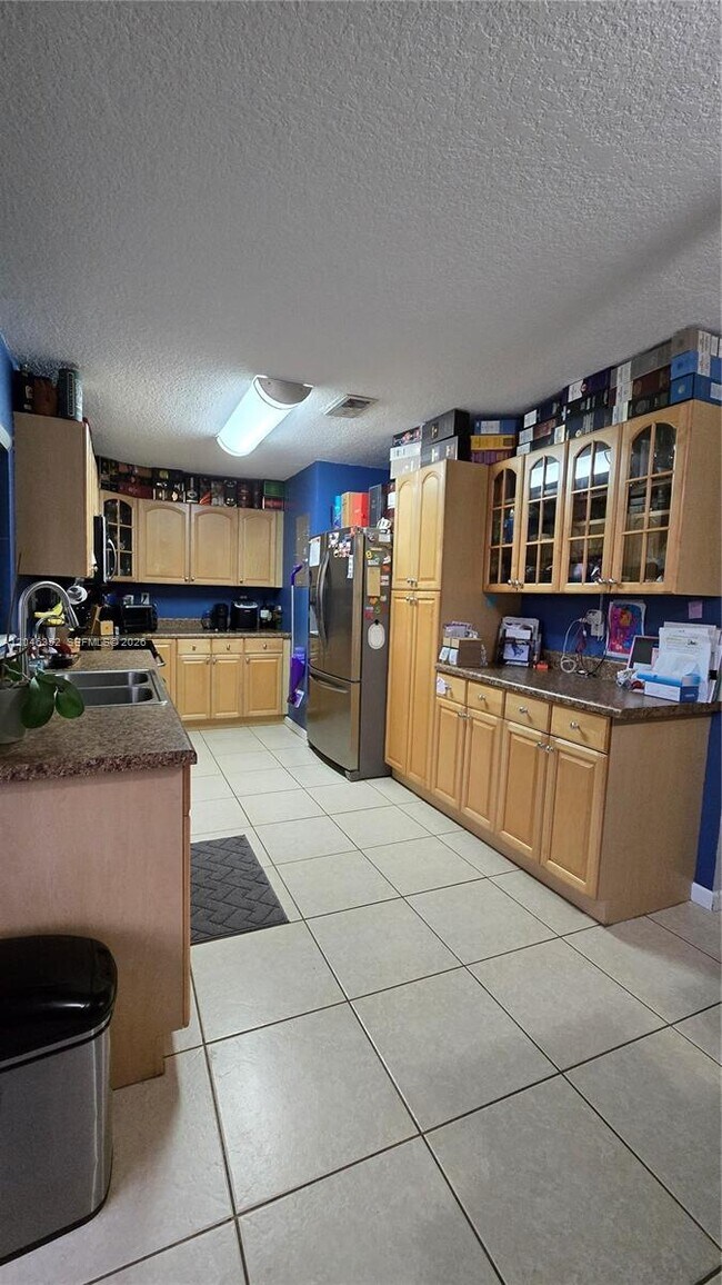 Building Photo - 4737 SW 135th Pl