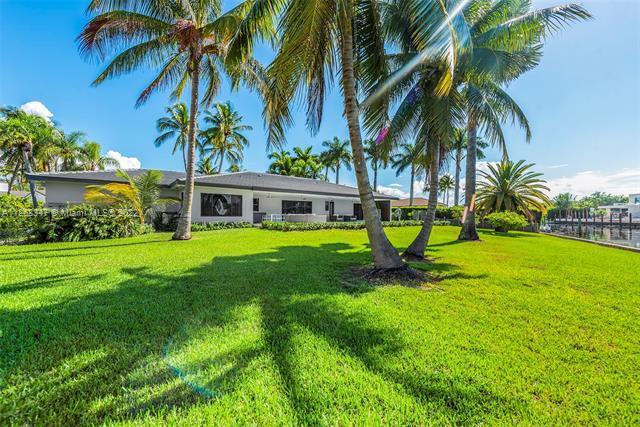 Building Photo - 540 Reinante Ave