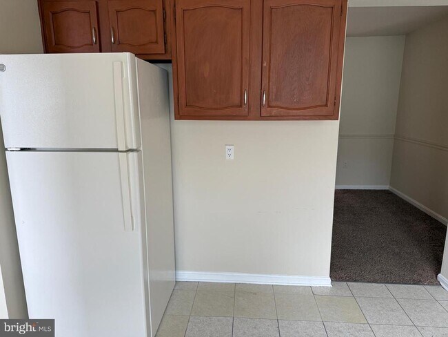 Building Photo - 9 Autumn Hill Way