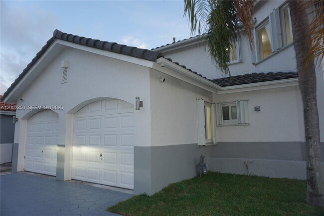 Building Photo - 15614 SW 110th Terrace