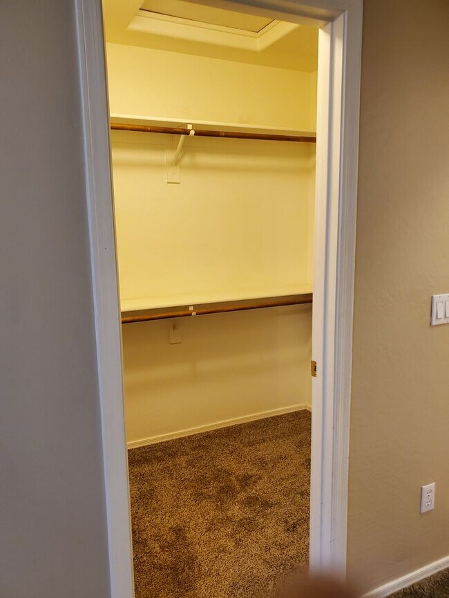 Building Photo - COMING SOON! 3 bedroom &2 bathroom House in Avondale!