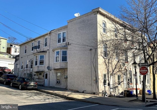 Building Photo - 200 E Hector St