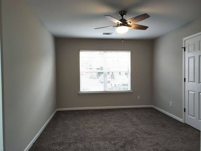 Building Photo - Two story, 3 Bedroom, 2.5 Bath End Unit Townhome located in the Hanover Community in SC!