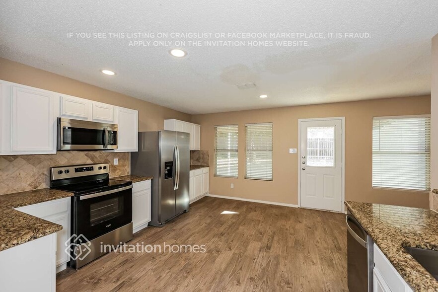 Building Photo - 2912 Barberini Dr