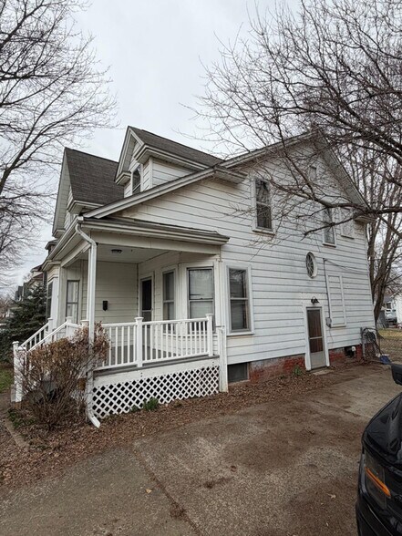 Building Photo - 36 Ferrin Pl