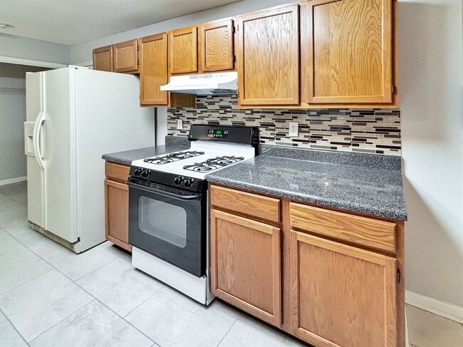 Building Photo - 1497 Chaseway Cir
